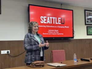 expert-lecture-photo-1