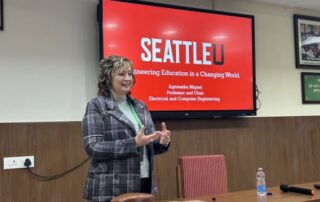 expert-lecture-photo-1